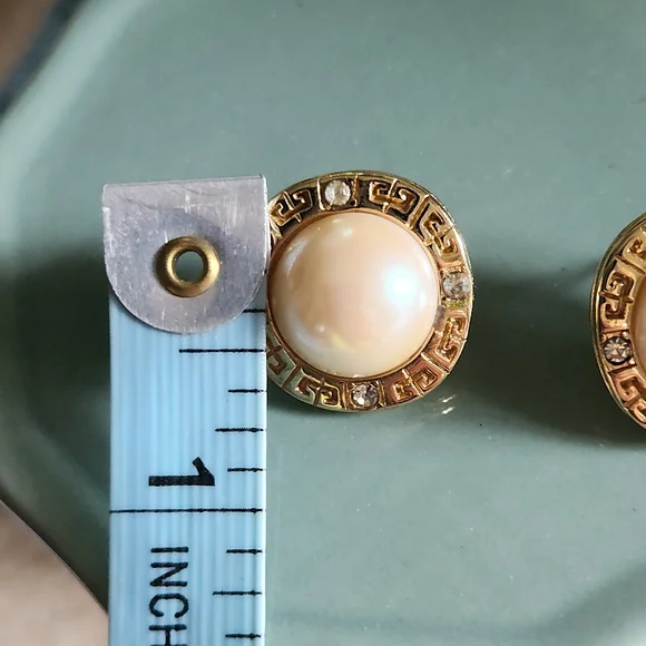 Givenchy Vintage 1980s Paris New York Faux Pearl Logo Earings - Picture 13 of 14